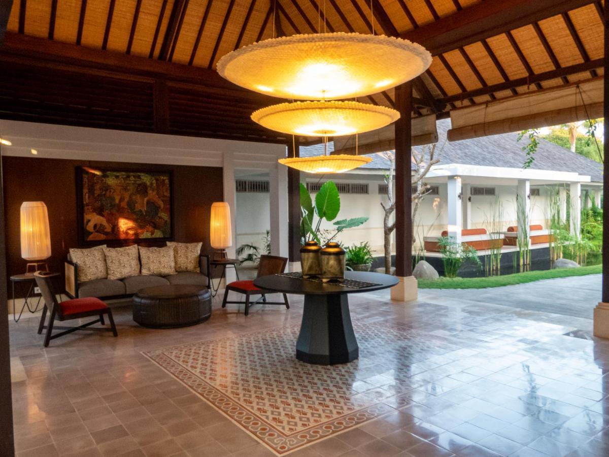 Sudamala Resort, Komodo, Labuan Bajo Eksteriør billede The lobby of the hotel