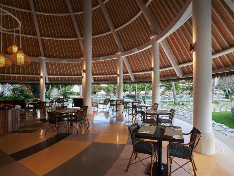 Sudamala Resort, Komodo, Labuan Bajo Eksteriør billede The restaurant at the resort