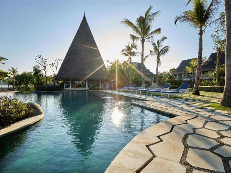 Sudamala Resort, Komodo, Labuan Bajo Eksteriør billede The resort's main pool