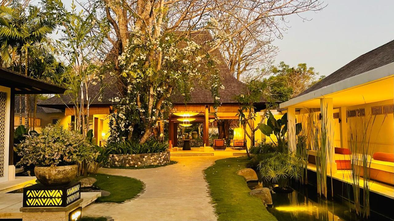 Sudamala Resort, Komodo, Labuan Bajo Eksteriør billede The Village at the Sukhothai Spa