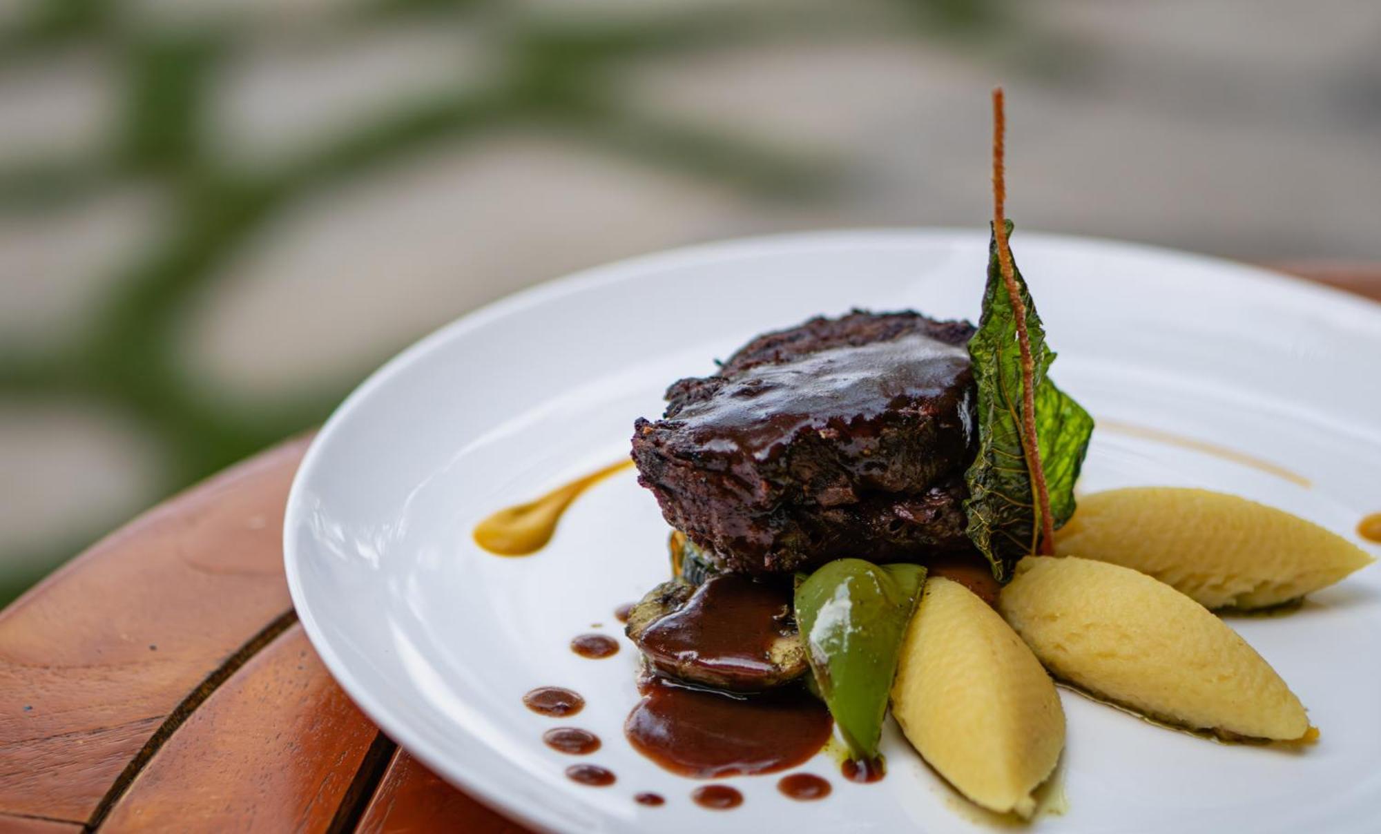 Sudamala Resort, Komodo, Labuan Bajo Eksteriør billede A steak prepared with the sous-vide technique